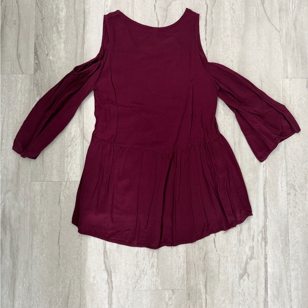 Women's Burgundy Cold Shoulder Top - Picture 2 of 2